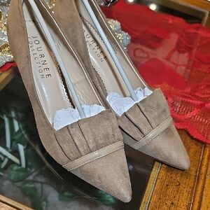 Journee Collection Taupe Pleated Heels